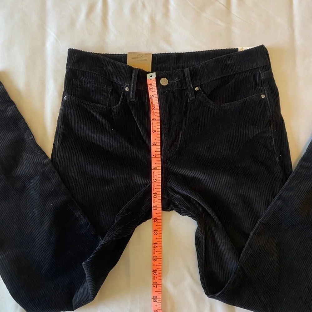 NWT Levi’s 315 Shaping Bootcut-Black Corduroy- 31x30‎